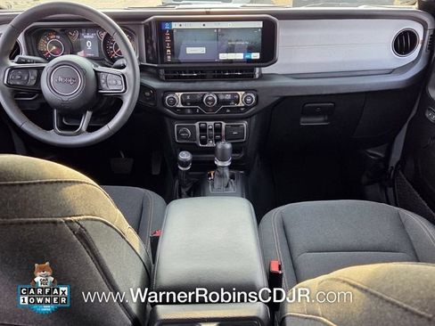 Used 2024 Jeep Wrangler Unlimited Sport AWD/4WD image 9