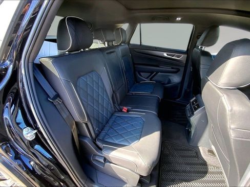 New 2026 Volkswagen Atlas Cross Sport SEL Premium R-Line image 9