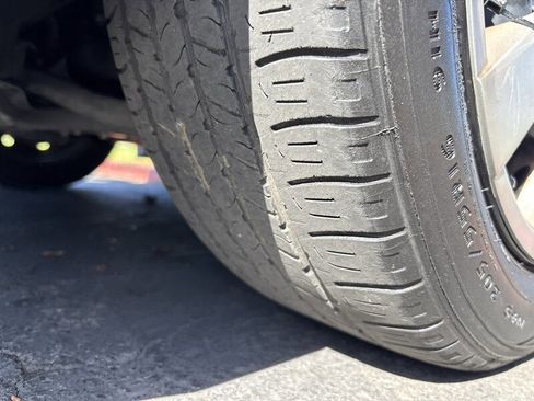 Used 2016 Toyota Corolla LE image 14