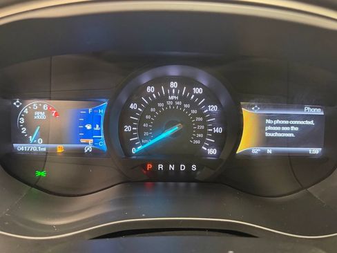 Used 2018 Ford Fusion SE w/ Fusion SE Technology Package FWD image 22