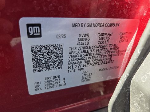 Used 2025 Chevrolet Trax LT w/ LT Convenience Package FWD image 20