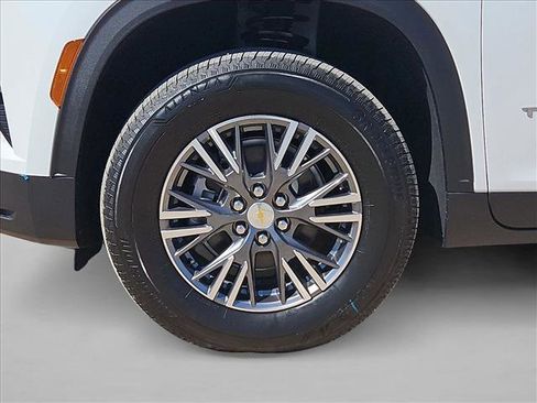 New 2026 Chevrolet Traverse LT w/ LPO, Floor Liner Package image 10