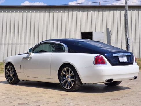 Used 2017 Rolls-Royce Wraith RWD image 4