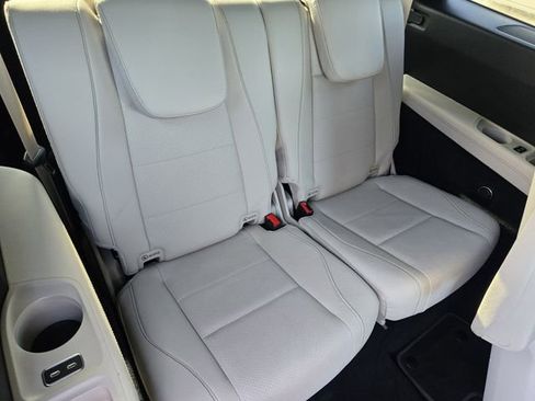 Used 2025 Mercedes-Benz GLS 450 4MATIC image 35