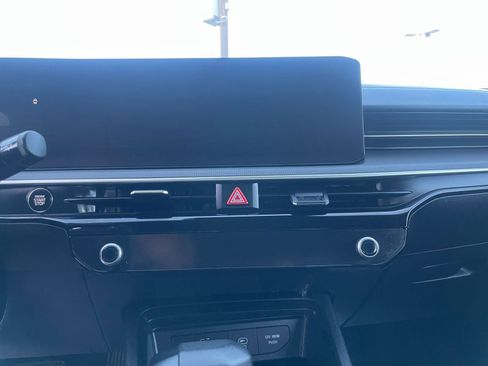 Used 2025 Kia K5 LXS image 17