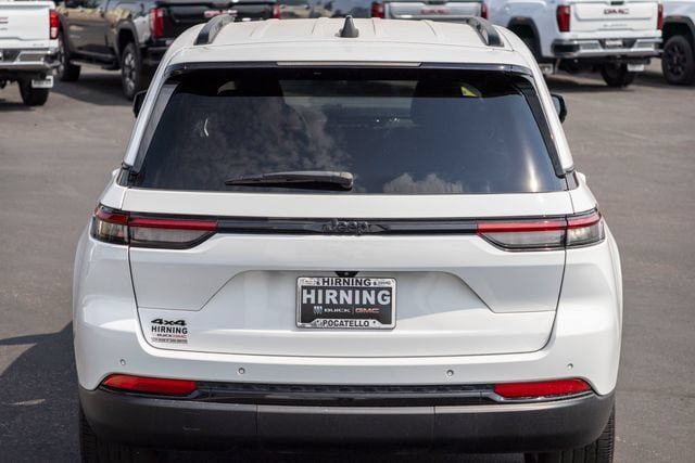 Used 2023 Jeep Grand Cherokee Altitude AWD/4WD image 42