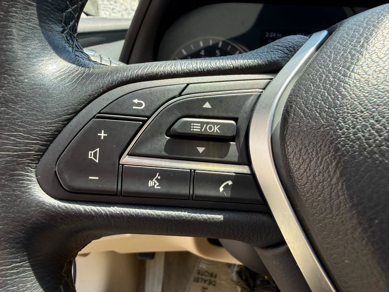 Used 2018 INFINITI Q50 Luxe w/ Sensory Package (Luxe) RWD image 30