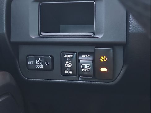 Used 2017 Toyota Tacoma TRD Off-Road w/ Tow Package RWD image 15