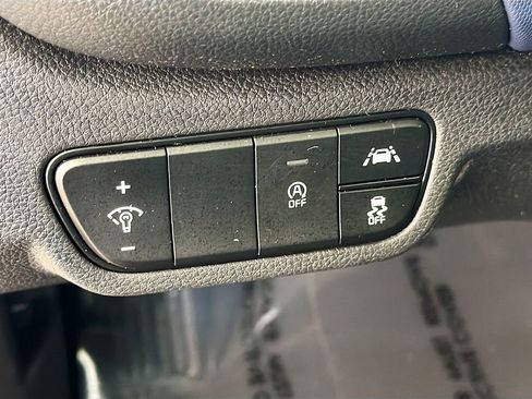 Used 2023 Kia Seltos S w/ Navigation Package image 12