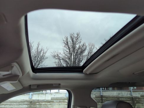 Used 2018 GMC Yukon XL Denali w/ Open Road Package image 17