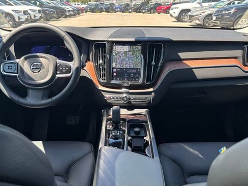 Certified 2024 Volvo XC60 B5 Plus w/ Protection Package Premier AWD/4WD image 6