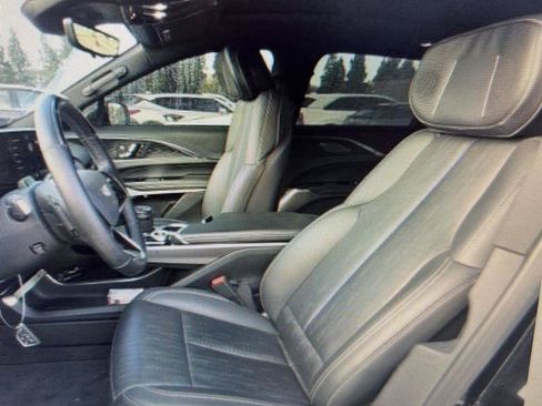 Used 2024 Cadillac Lyriq Sport AWD/4WD image 3