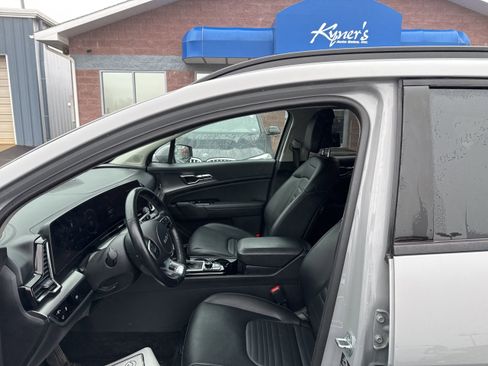 Used 2023 Kia Sportage SX image 10