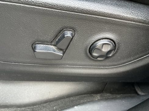 Used 2020 RAM 1500 Big Horn image 24