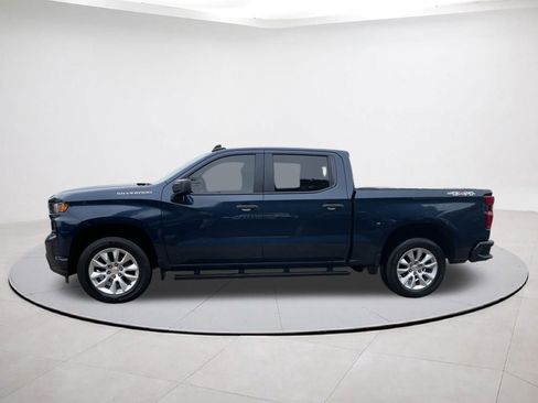 Used 2019 Chevrolet Silverado 1500 Custom w/ Custom Value Package image 4