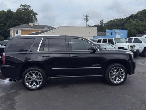 Used 2017 GMC Yukon Denali w/ Open Road Package AWD/4WD image 5