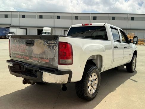 Used 2012 GMC Sierra 2500 SLE w/ SLE Preferred Package AWD/4WD image 9