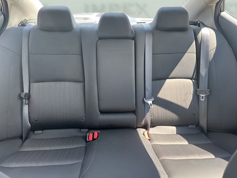 Used 2024 Nissan Altima 2.5 SV image 11