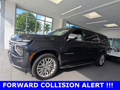 Certified 2025 Chevrolet Suburban Premier image 3