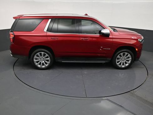 Used 2021 Chevrolet Tahoe Premier w/ Premium Package RWD image 17