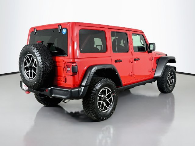 Used 2025 Jeep Wrangler Unlimited Rubicon w/ Convenience Group AWD/4WD image 17