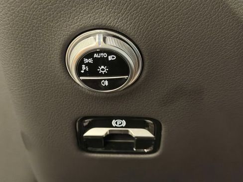 Certified 2024 Mercedes-Benz GLC 300 4MATIC image 21