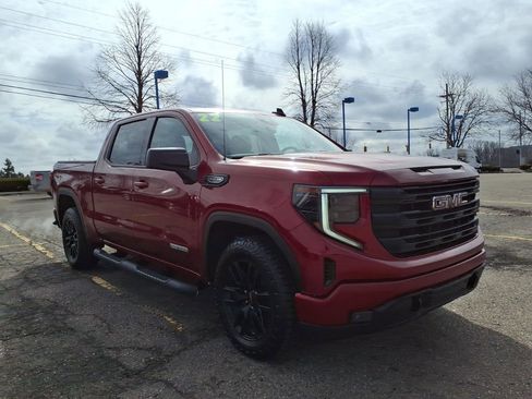 Used 2022 GMC Sierra 1500 Elevation w/ Preferred Package image 3
