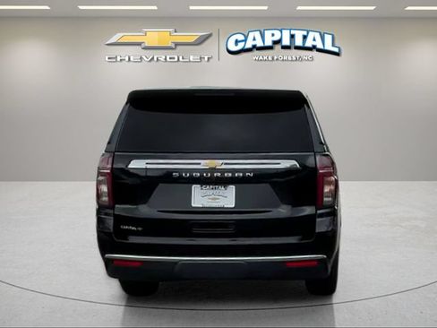 Used 2022 Chevrolet Suburban LS w/ Driver Alert Package AWD/4WD image 4