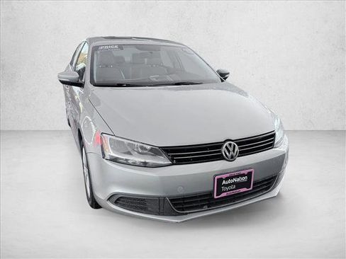 Used 2013 Volkswagen Jetta SE image 3