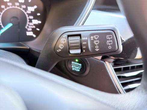 Used 2020 Ford Escape SE FWD image 35
