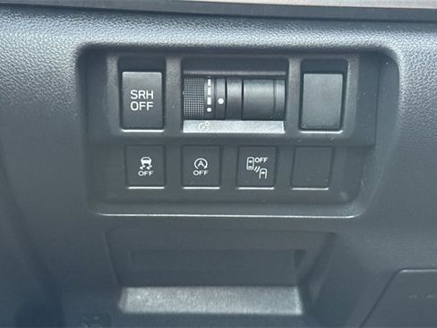 Used 2020 Subaru Crosstrek 2.0i Limited w/ Moonroof Package w/Navigation image 42