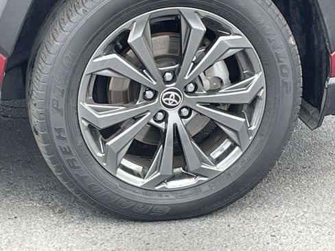 Used 2023 Toyota RAV4 XLE Premium image 29