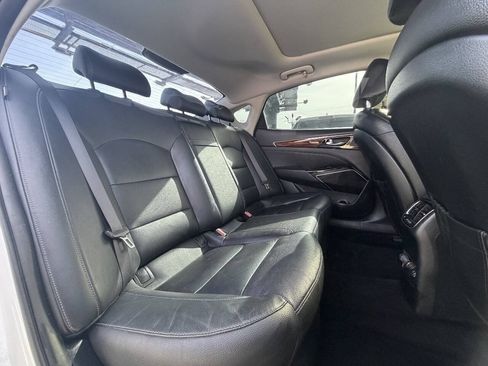 Used 2017 Kia Cadenza Premium w/ Luxury Package FWD image 25