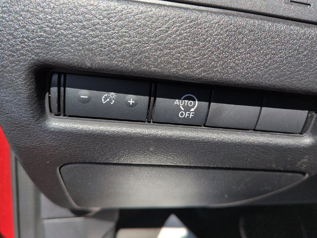 Used 2025 Nissan Rogue S FWD image 15