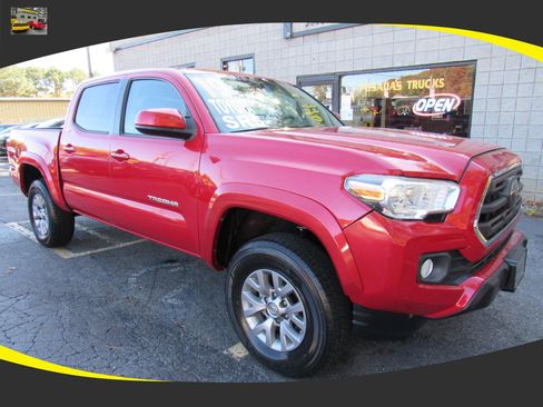 Used 2019 Toyota Tacoma SR5 image 1