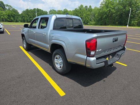 Used 2023 Toyota Tacoma SR AWD/4WD image 6