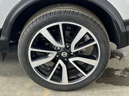 Used 2017 Nissan Rogue Sport SL w/ SL Premium Package image 37