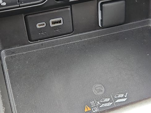 Used 2021 Chevrolet Tahoe RST w/ Luxury Package image 24