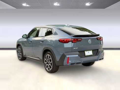 Certified 2025 BMW X2 xDrive28i AWD/4WD image 3