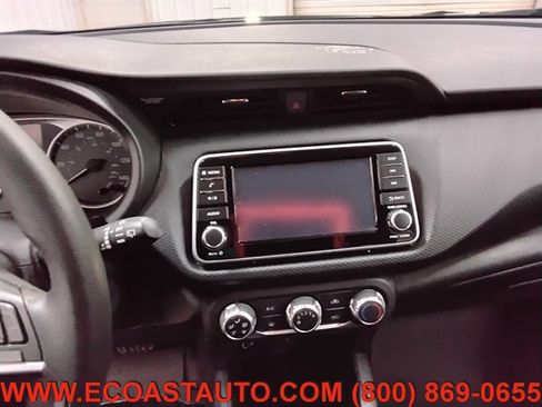 Used 2022 Nissan Kicks S image 12