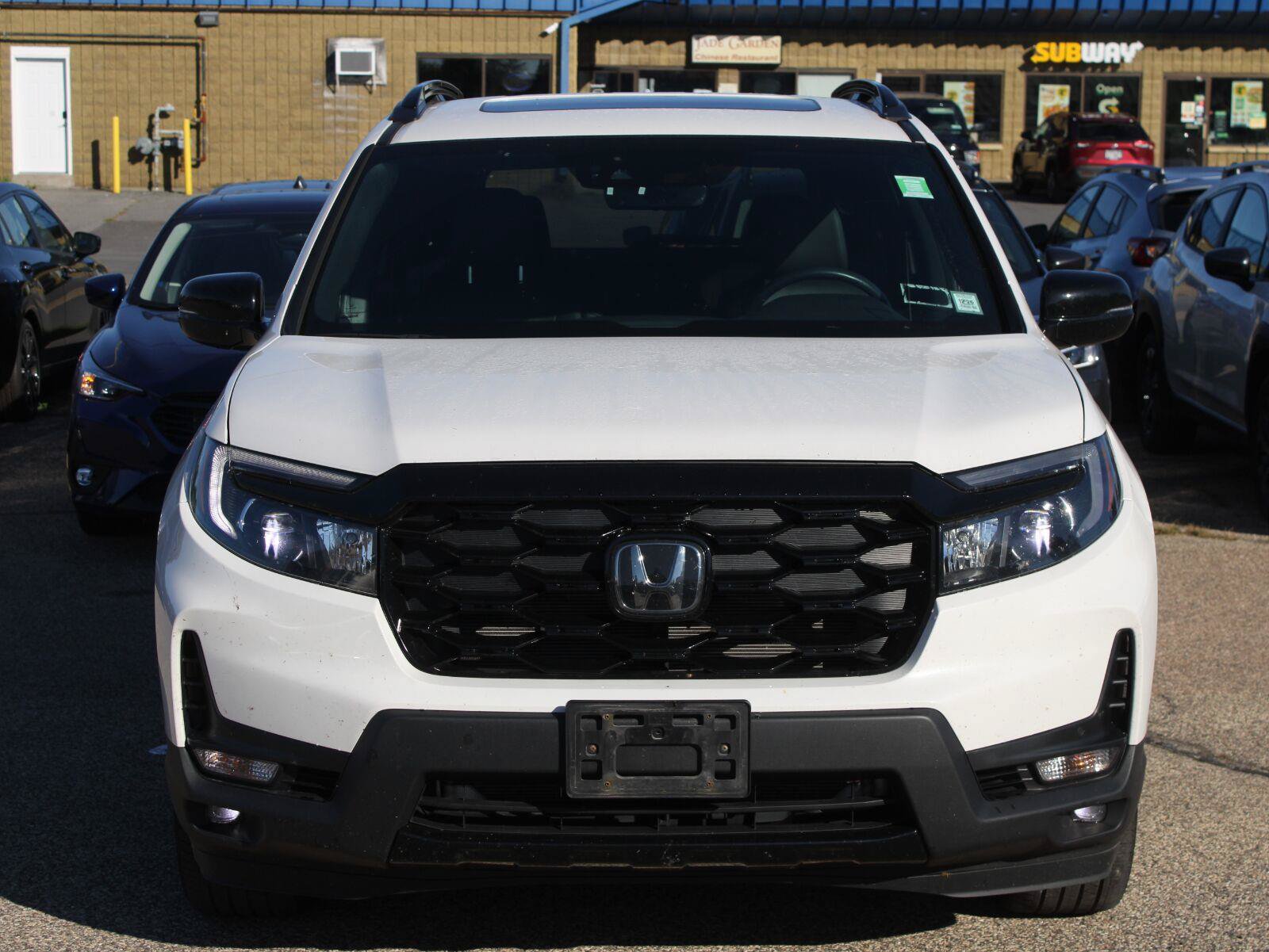 Used 2023 Honda Passport Elite image 2