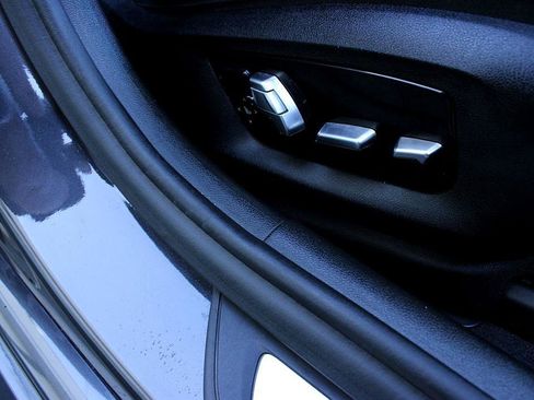 Used 2018 BMW M550i xDrive M550i xDrive image 24