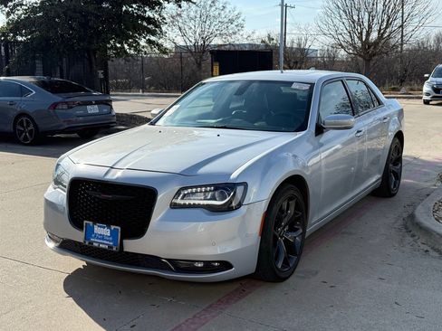 Used 2023 Chrysler 300 S image 1