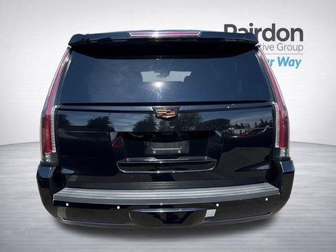 Used 2020 Cadillac Escalade Luxury RWD image 6