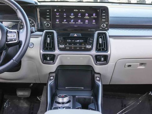 Certified 2023 Kia Sorento EX FWD image 13