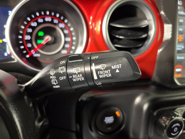 Used 2022 Jeep Wrangler Unlimited Rubicon w/ Cold Weather Group AWD/4WD image 24