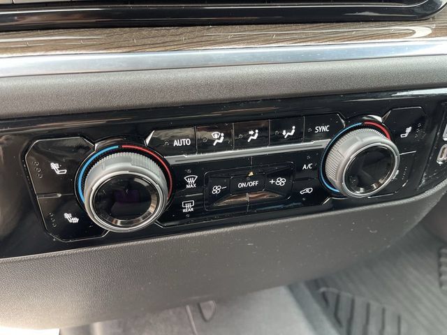 Used 2022 Chevrolet Silverado 1500 RST AWD/4WD image 18