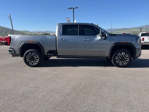 Used 2024 GMC Sierra 3500 Denali Ultimate AWD/4WD image 2