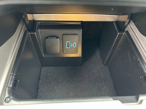 Certified 2023 Ford Explorer XLT w/ Equipment Group 202A image 31