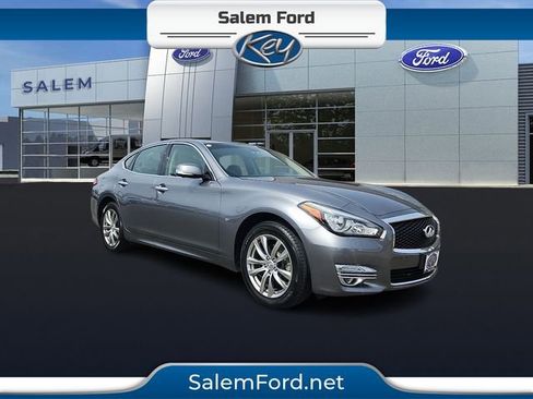 Used 2015 INFINITI Q70 3.7 image 1